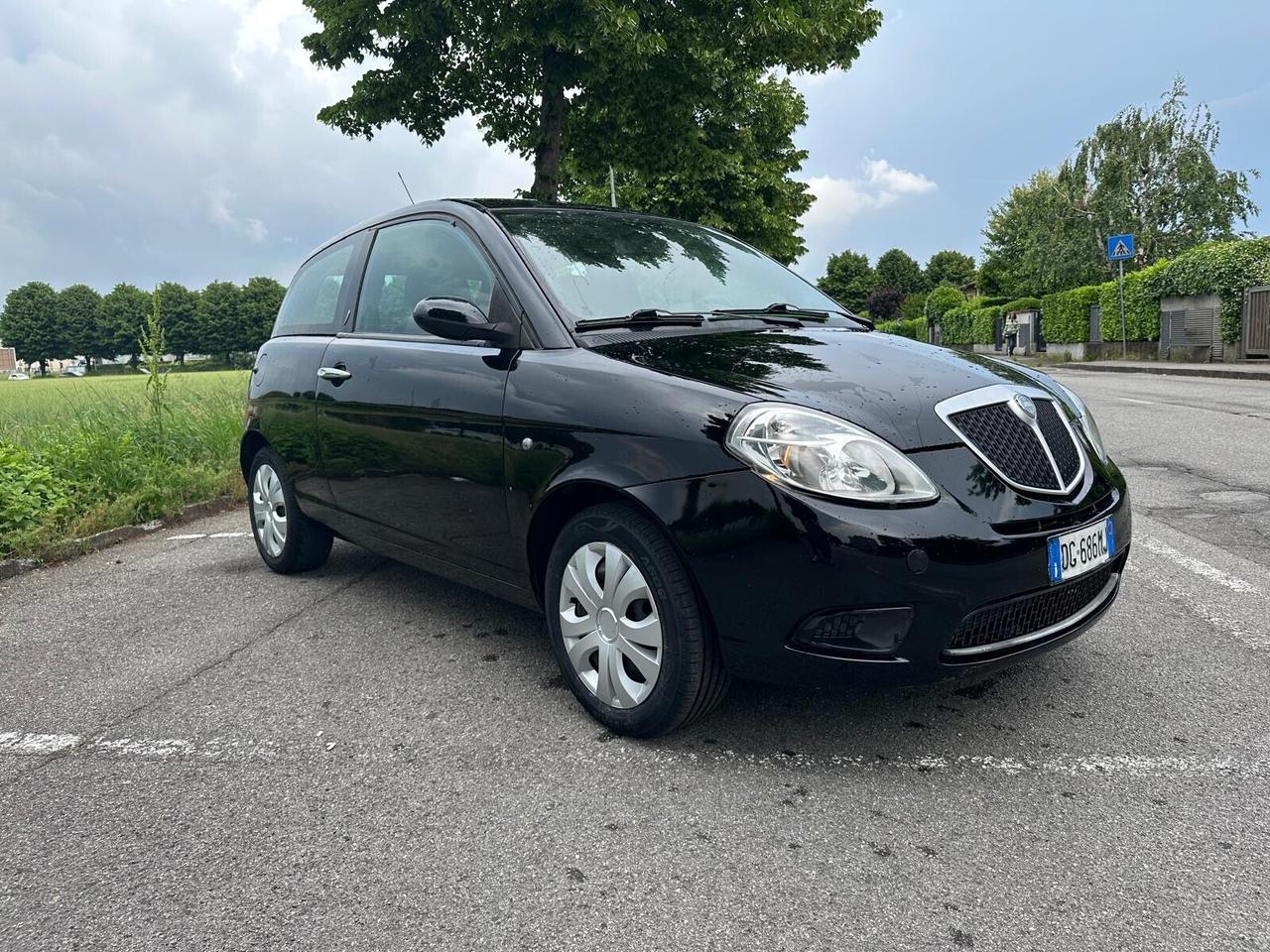 Lancia Ypsilon 1.2 Argento