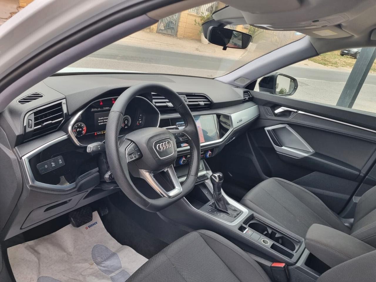 Audi Q3 35 TDI S tronic Business Advanced