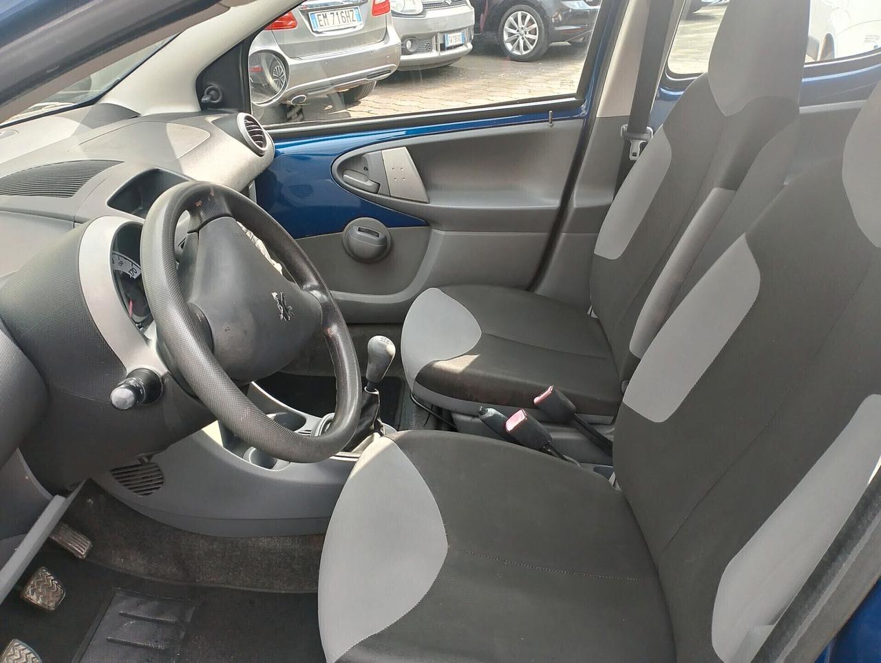 Peugeot 107 1.0 68CV 5p. Sweet Years 2Tronic