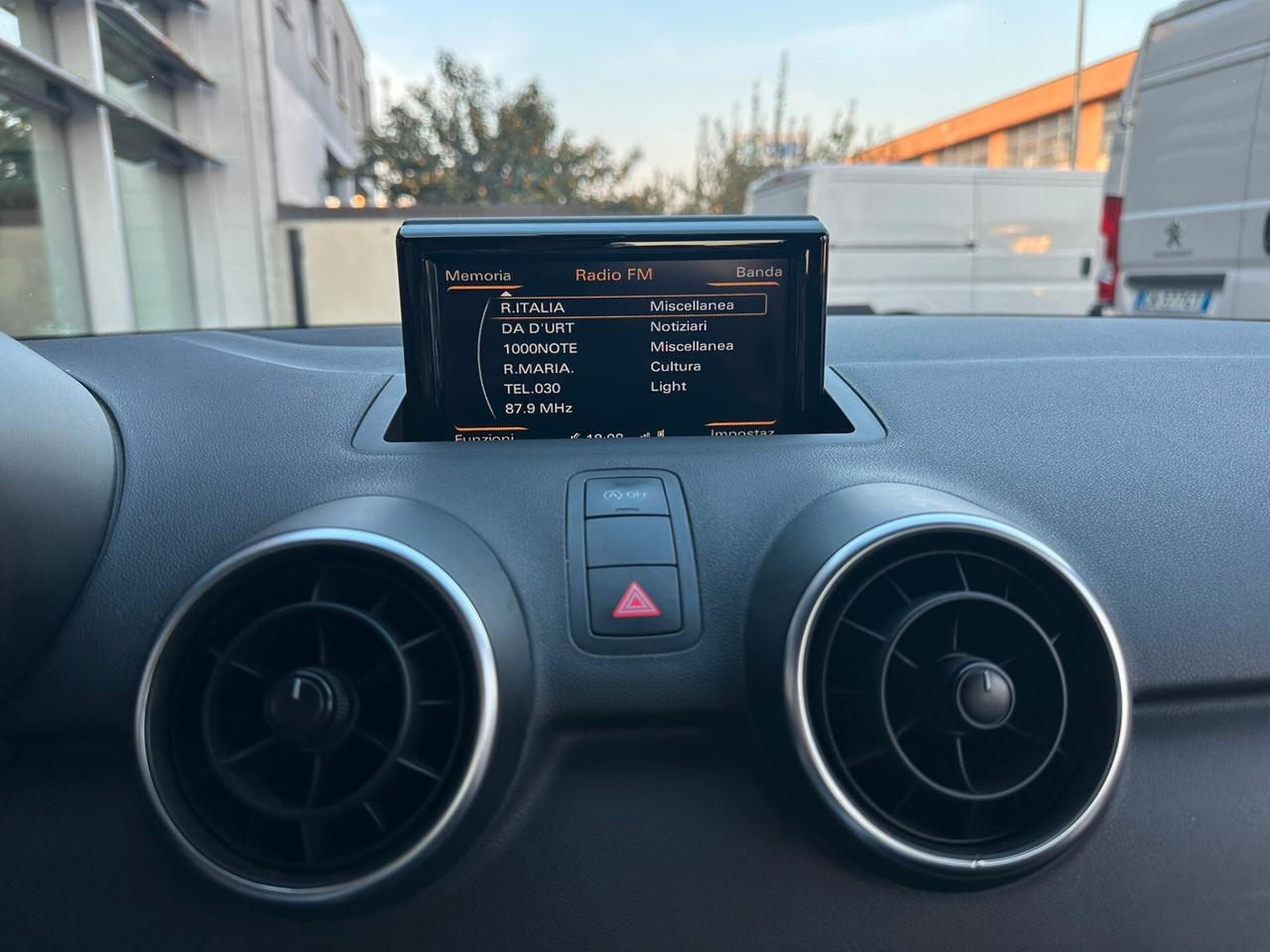 Audi A1 1.4 TDI 90CV S tronic Sline