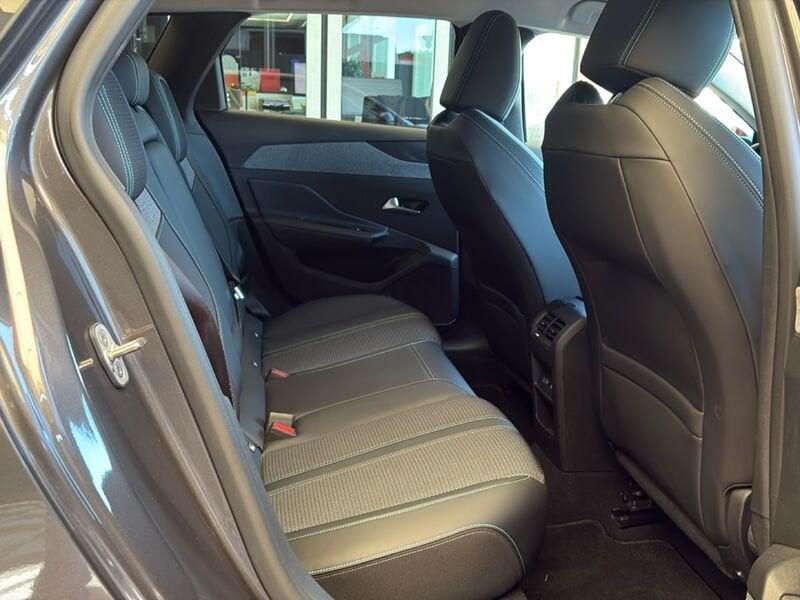 Peugeot 308 308 SW Allure BlueHDi 130 EAT8 S&S aut.