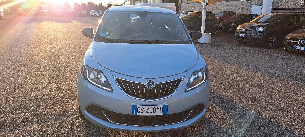 Lancia Ypsilon 1.0 FireFly 5 porte S&S Hybrid Platino