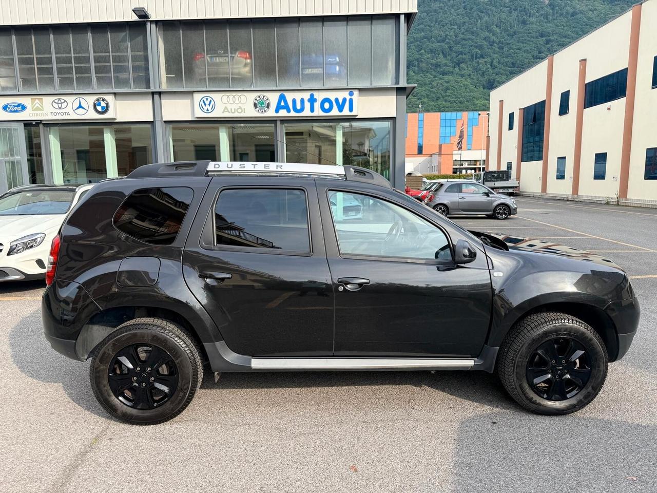 Dacia Duster 1.5 dCi 110 CV S&S 4x2 "Black Shadow" ***NAVIGATORE***