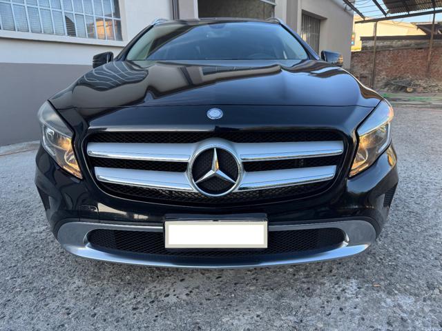 MERCEDES-BENZ GLA 200 CDI Automatic Premium