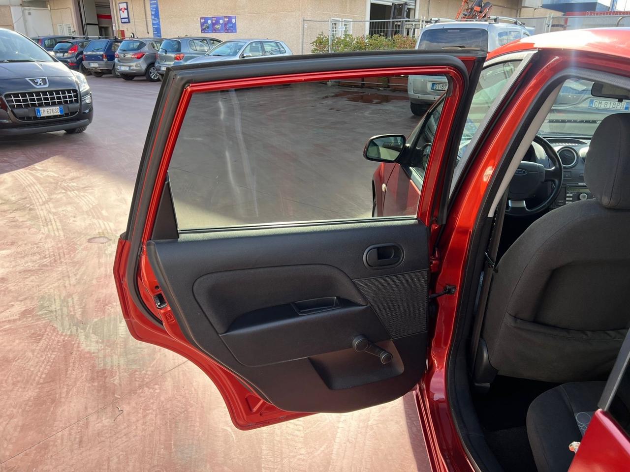 Ford Fiesta 1.4 TDCi 5p. Ghia