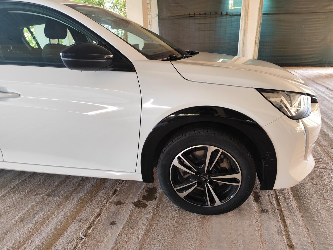 Peugeot 208 motore elettrico 156 CV 5 porte GT