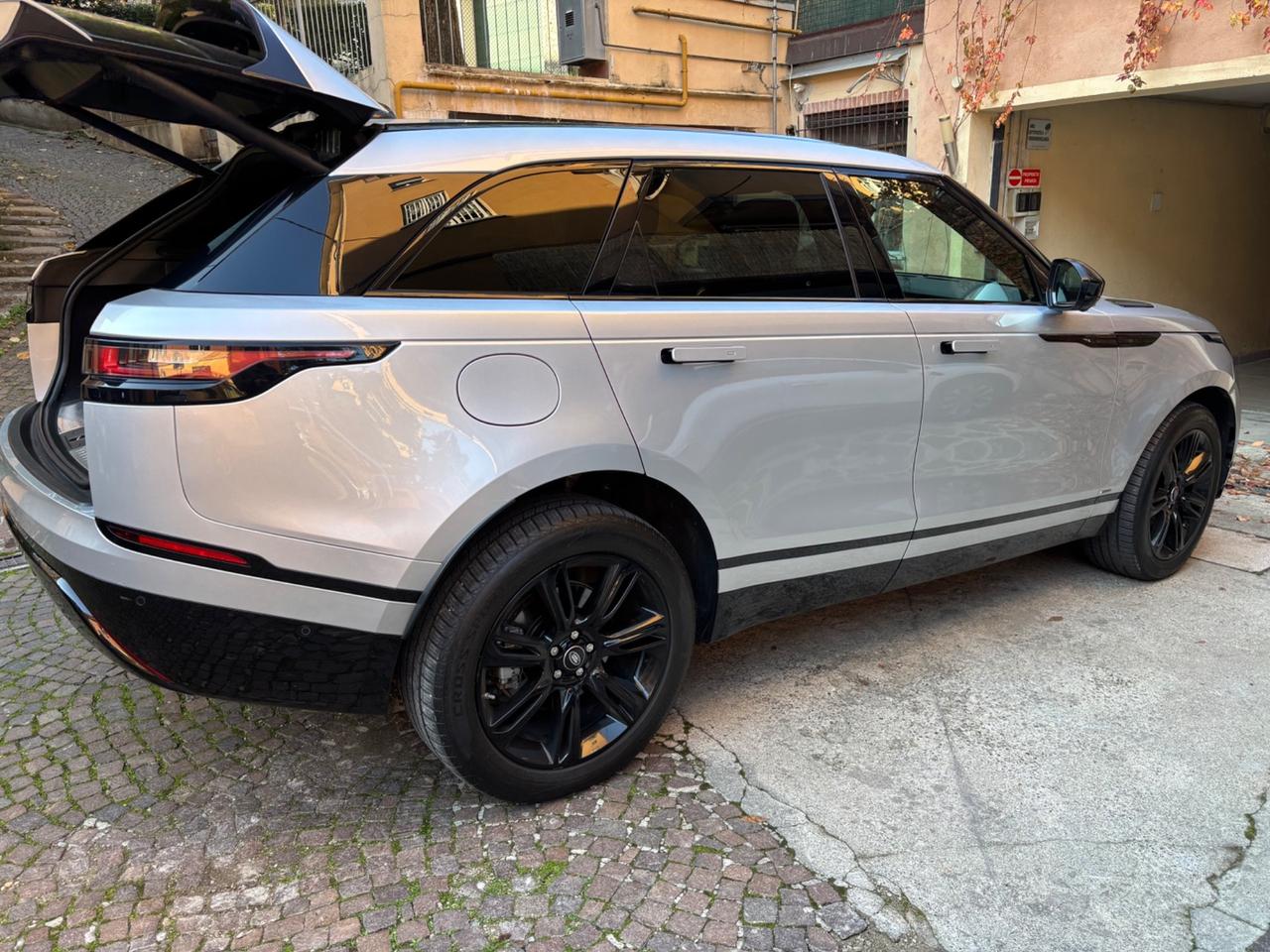 Land Rover Range Velar 2.0D I4 180 CV R-Dynamic HSE
