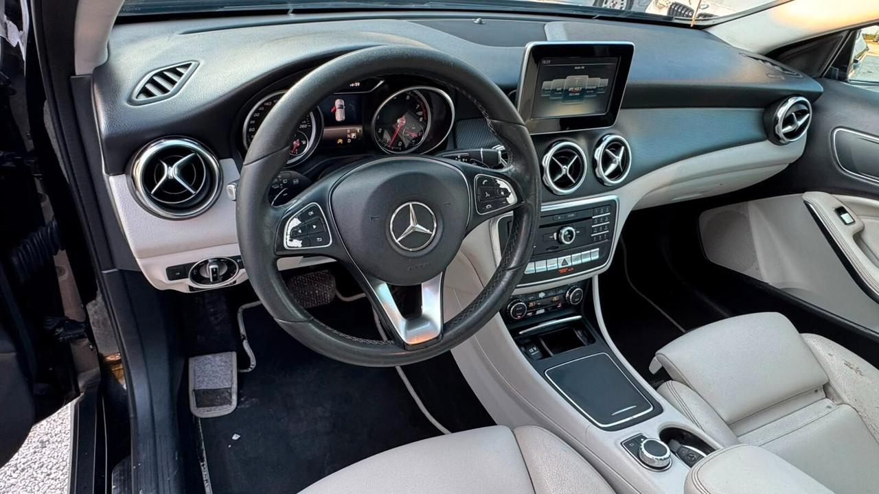 Mercedes-benz GLA 180 Premium