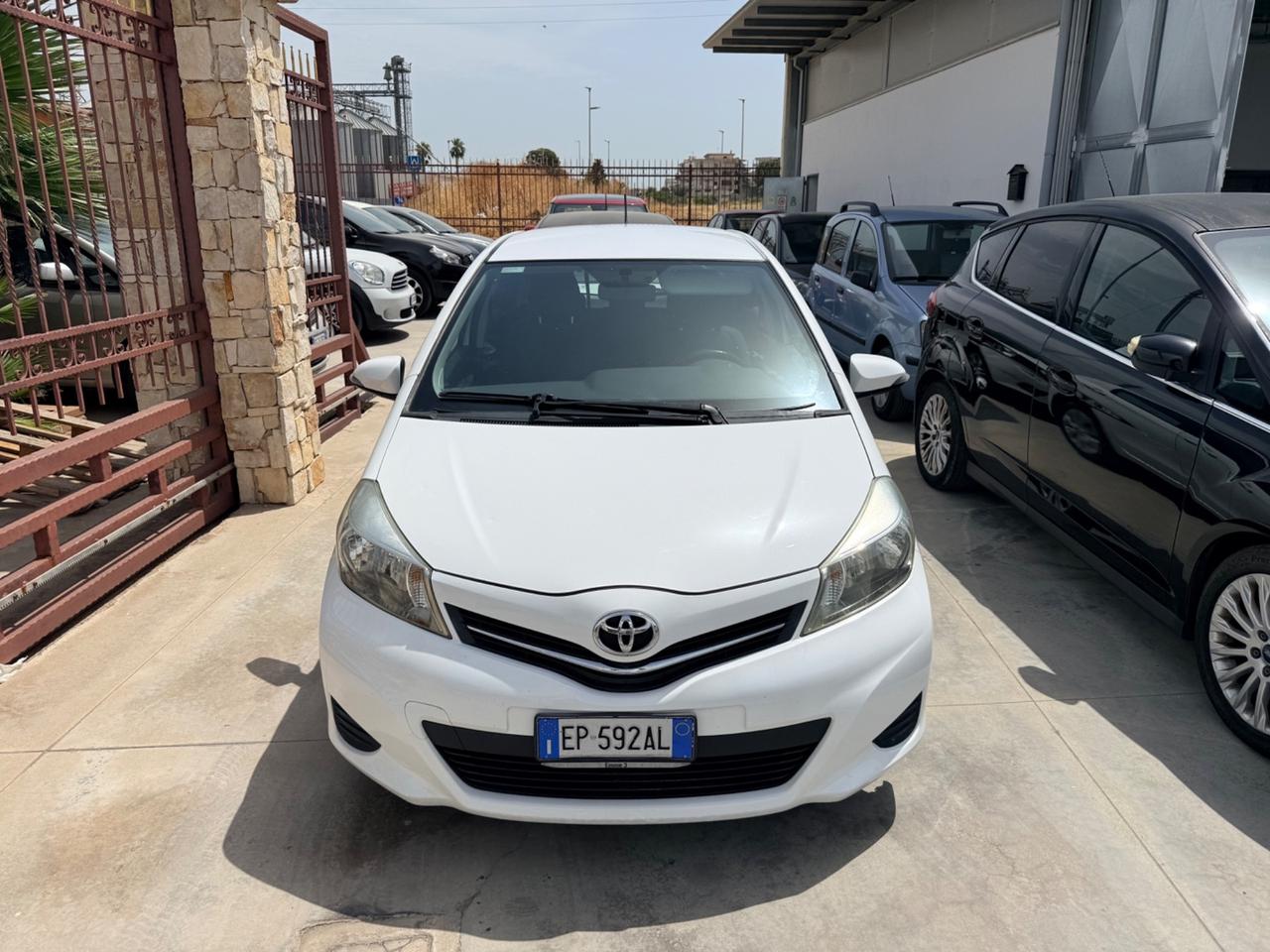 Toyota Yaris 1.4 D-4D 5 porte Lounge
