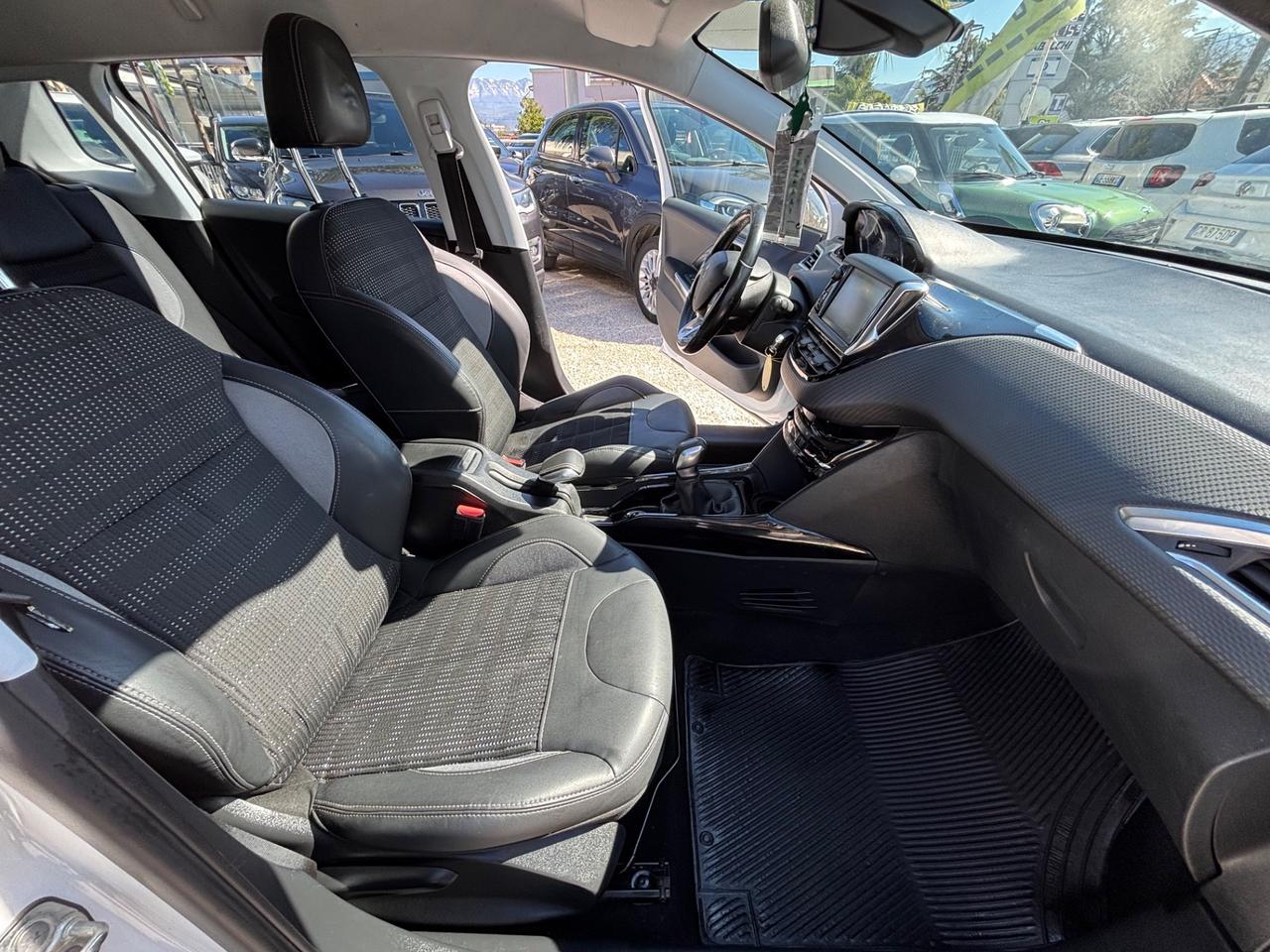 PEUGEOT 2008 1.6HDI 100CV ALLURE FULL NUOVISSIMA