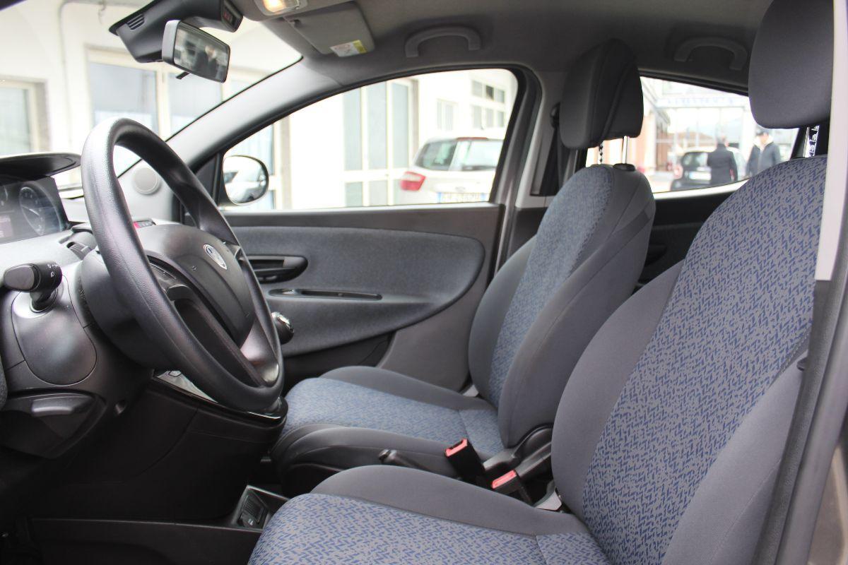 LANCIA - Ypsilon - 1.0 FireFly 5p.S&S Hyb. Gold Pl.