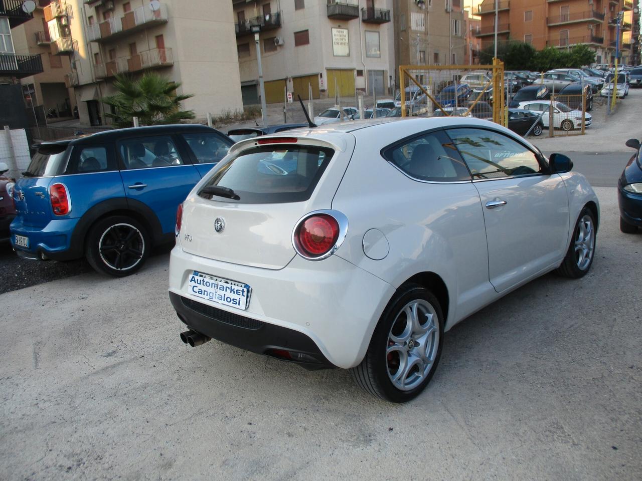 Alfa Romeo MiTo 1.3 JTDm-2 95 CV Distinctive Sport Pack