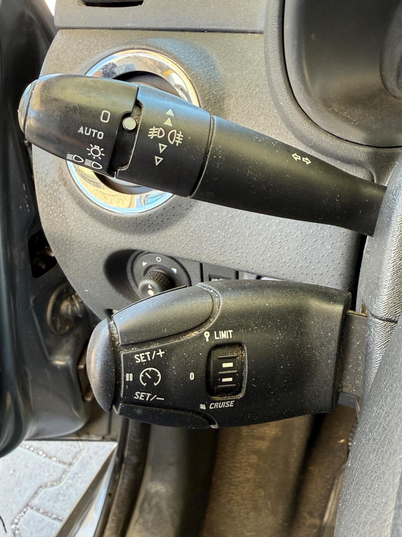 Citroen C3 exclusive 1.1 Benzina 90milaKM NEOPATENTATI