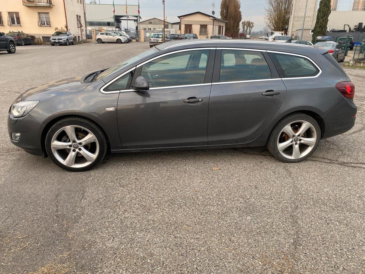 Opel Astra SPORTS TOURER