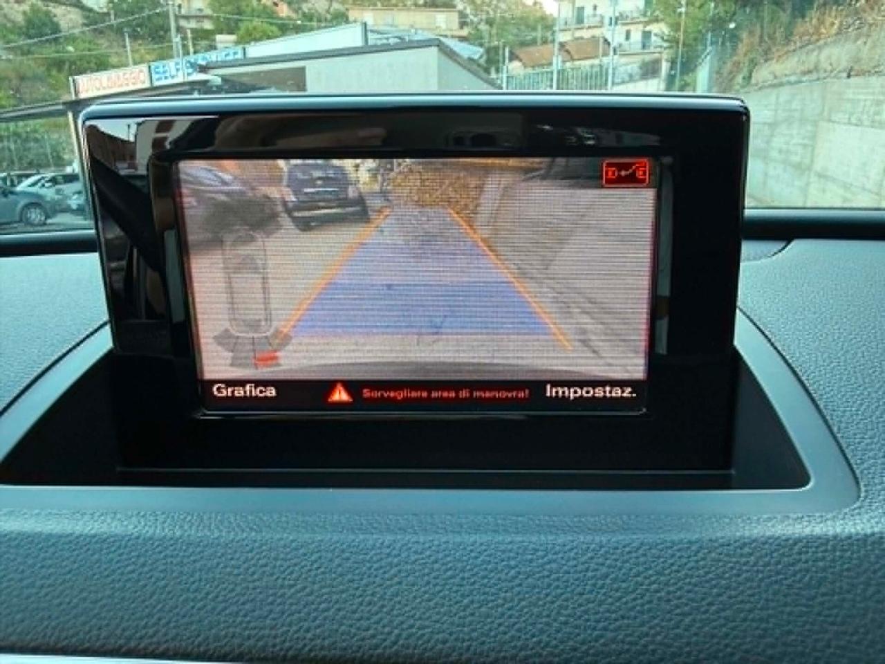 Audi Q3 2.0 TDI 150 CV S-LINE