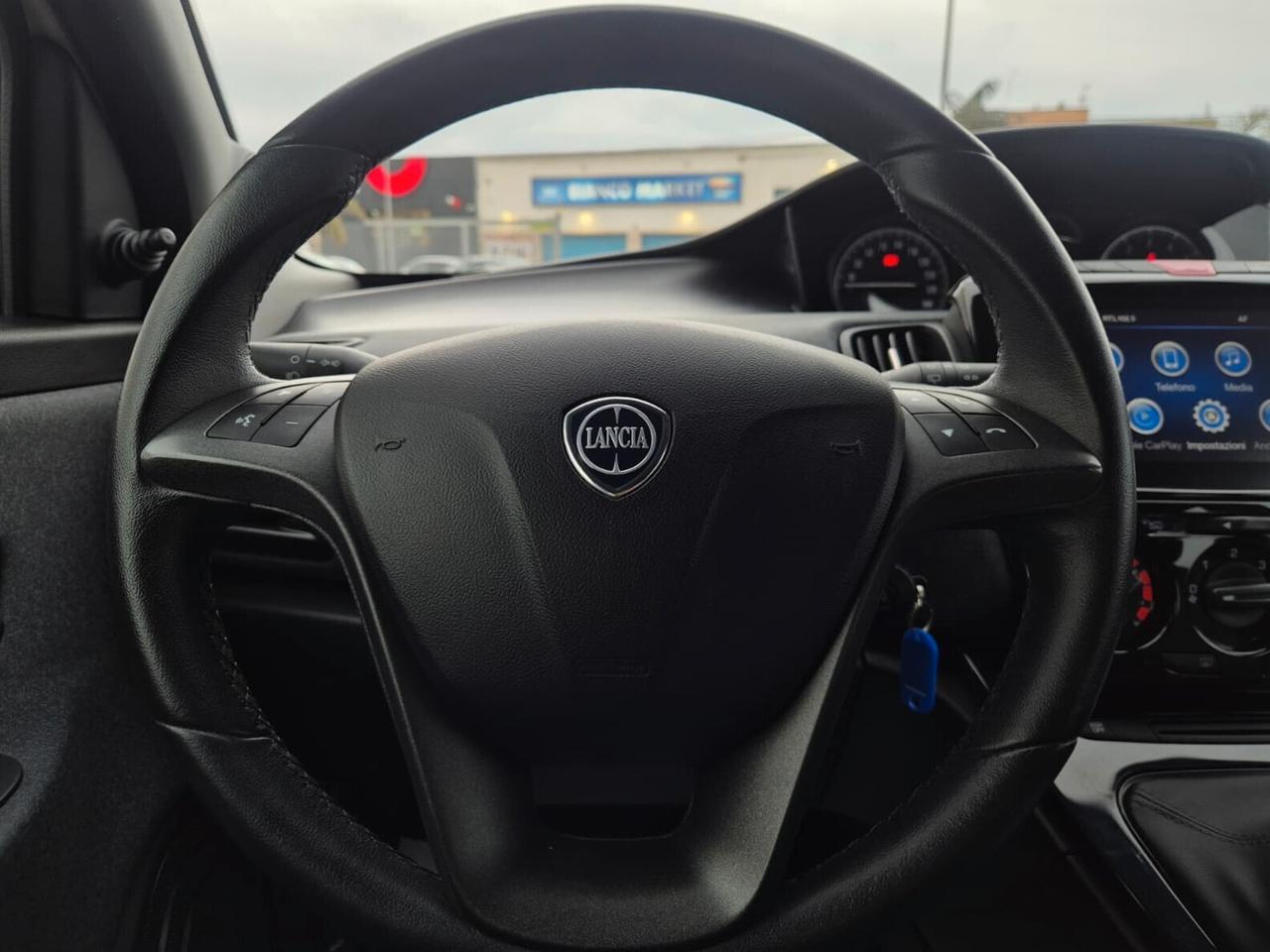 Lancia Ypsilon Silver 1.0 70CV Hybrid