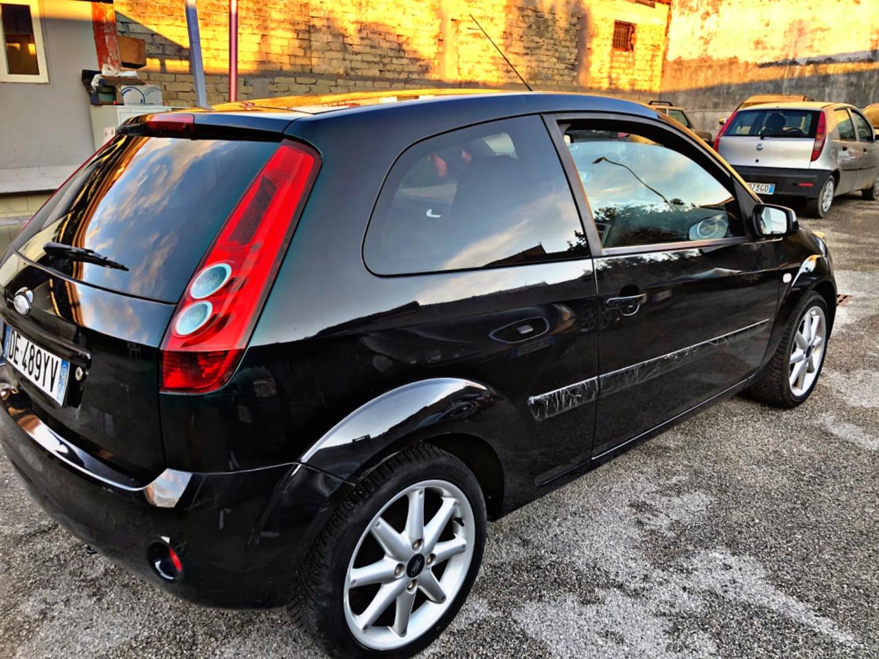 Ford Fiesta 1.2 benzina sport 08