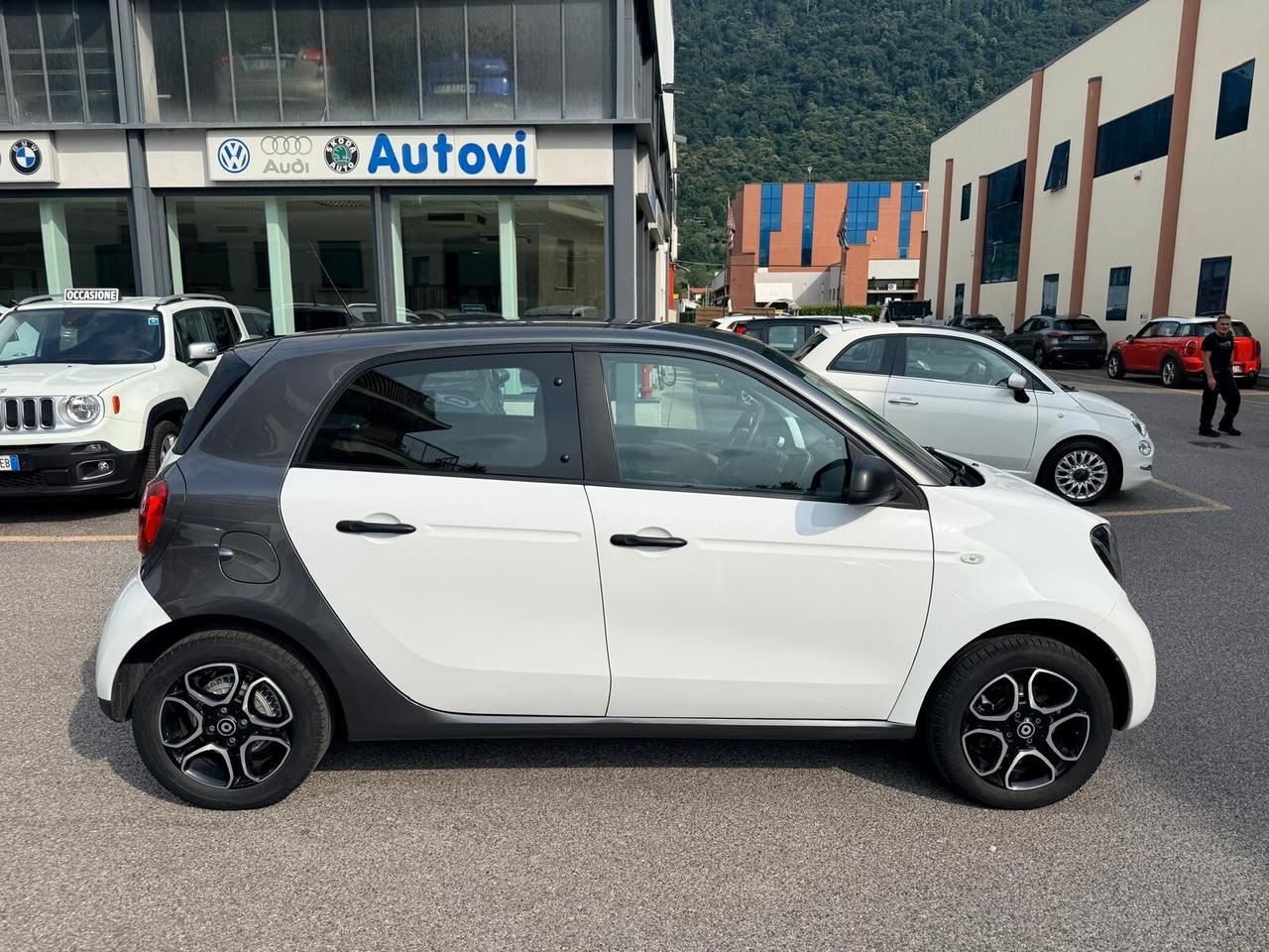 Smart ForFour 70 1.0 twinamic Youngster ***OK NEOPATENTATI***