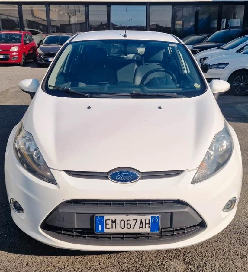 Ford Fiesta 1.4 TDCi 70CV 5 porte Titanium