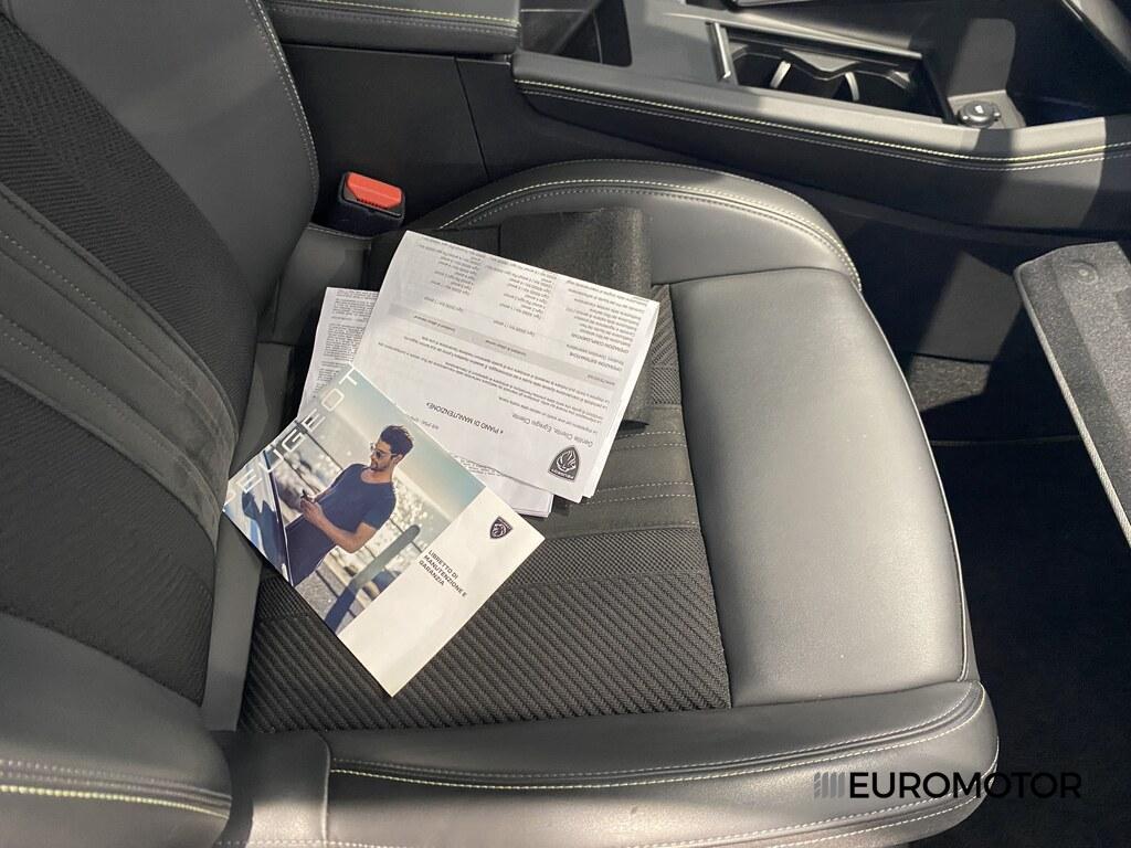 Peugeot 408 1.6 HYBRID GT e-EAT8