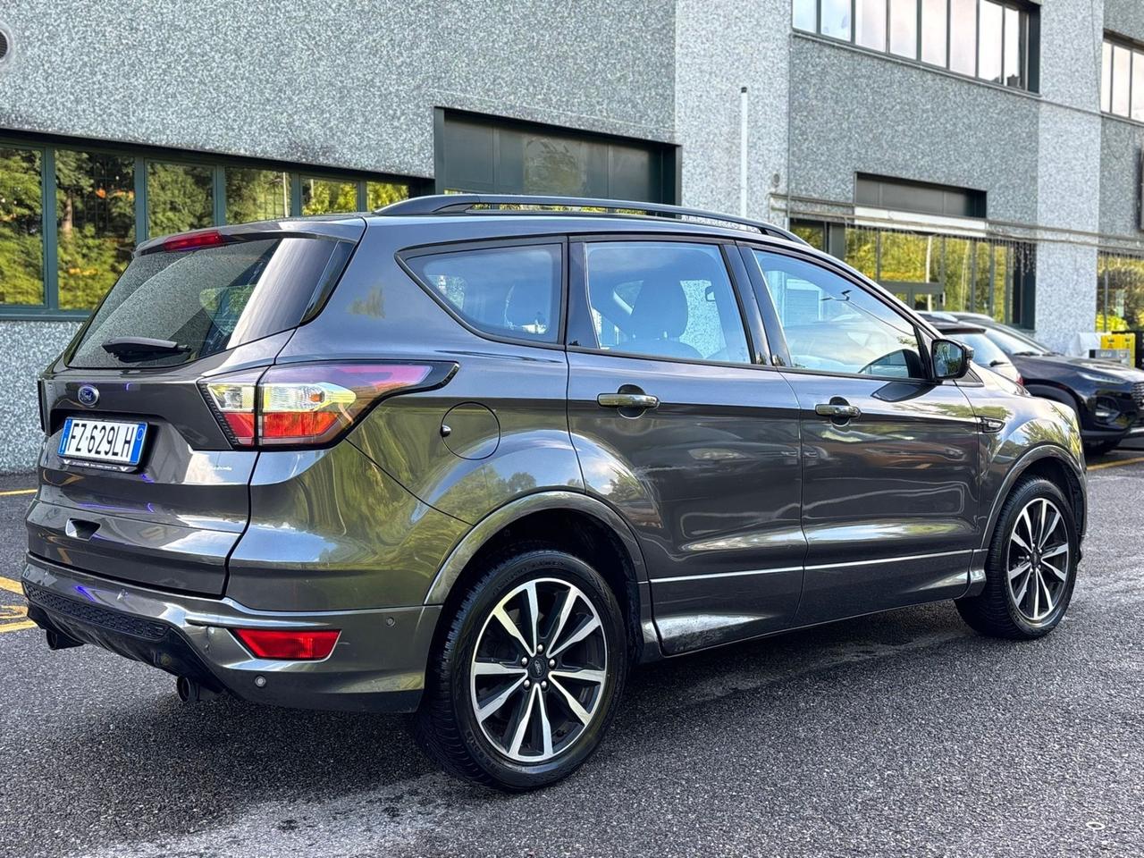 Ford Kuga 1.5 EcoBoost 120 CV S&S 2WD ST-Line