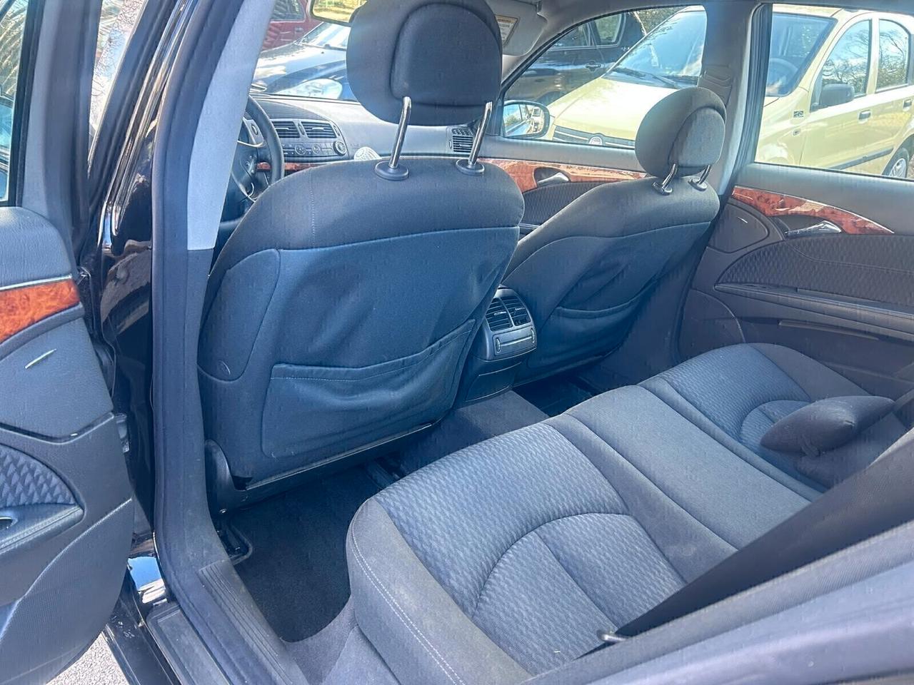 MERCEDES Classe E 270 CAMBIO AUTOMATICO DIESEL 2700 Berlina km 323.267 certificati