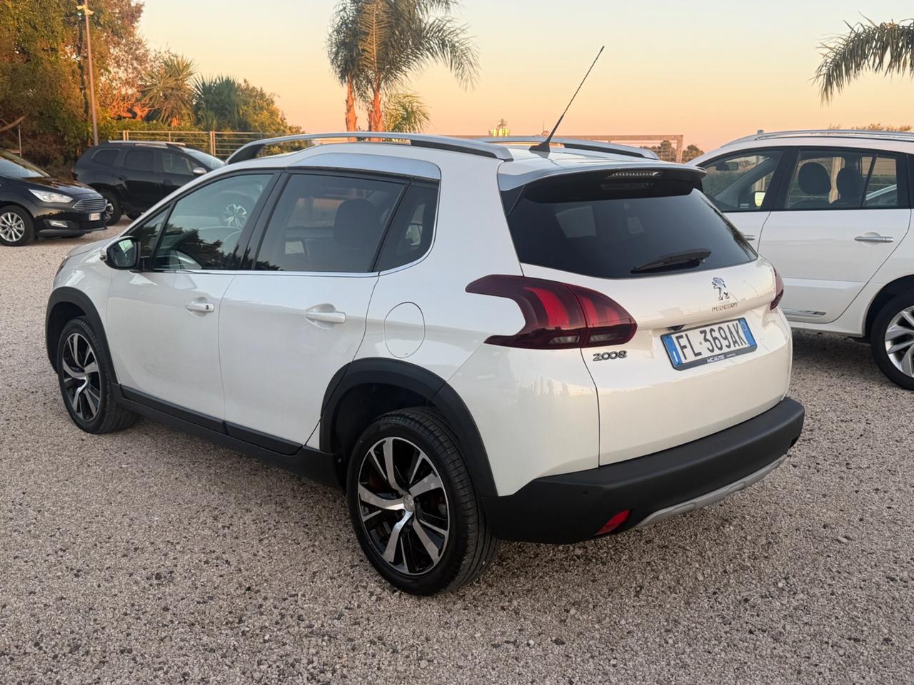 Peugeot 2008 BlueHDi 120 S&S Black Matt
