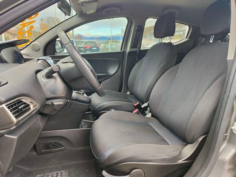 Lancia Ypsilon III 2015 5 Porte 1.0 FireFly Hybrid 70cv Gold S&S