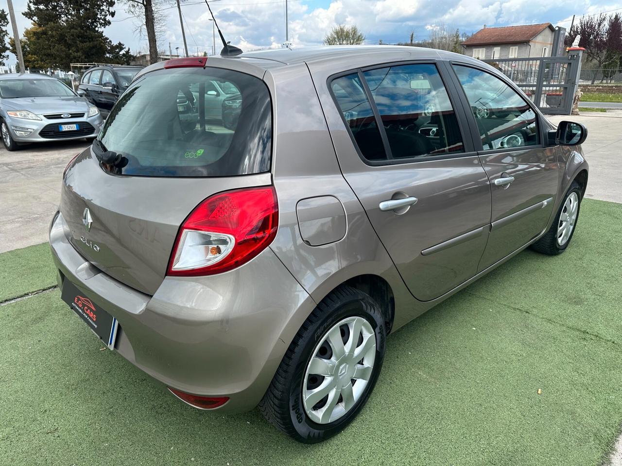 Renault Clio 5P*1.2*16V*LUXE*NAVI*CRUISE*SOLO 38.000KM*