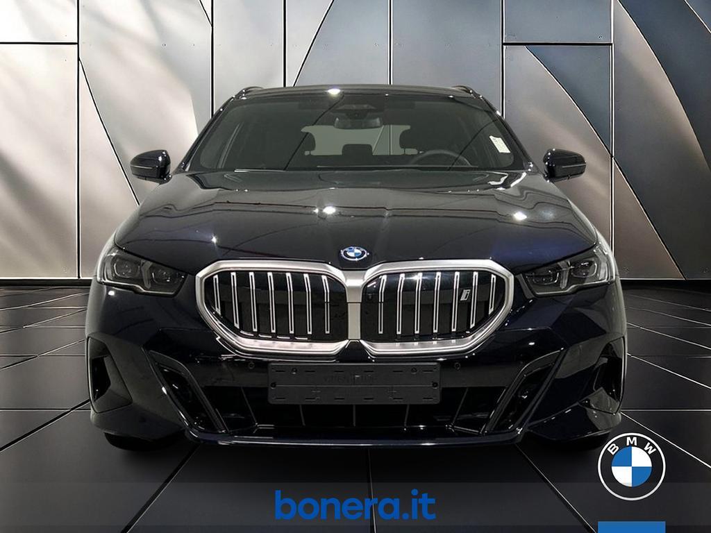 BMW i5 Touring xDrive40