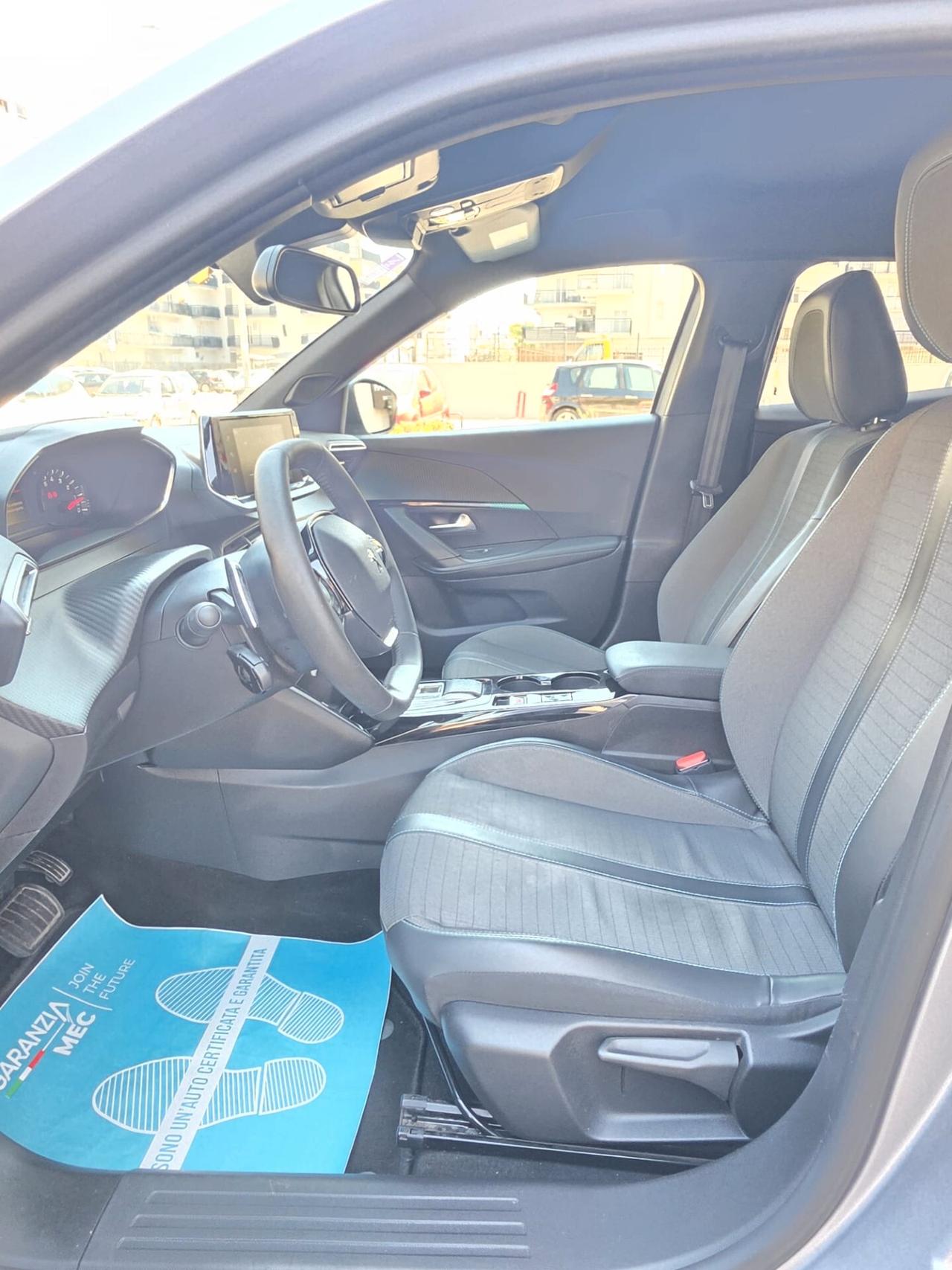 Peugeot 2008 BlueHDi 130 S&S EAT8 Allure
