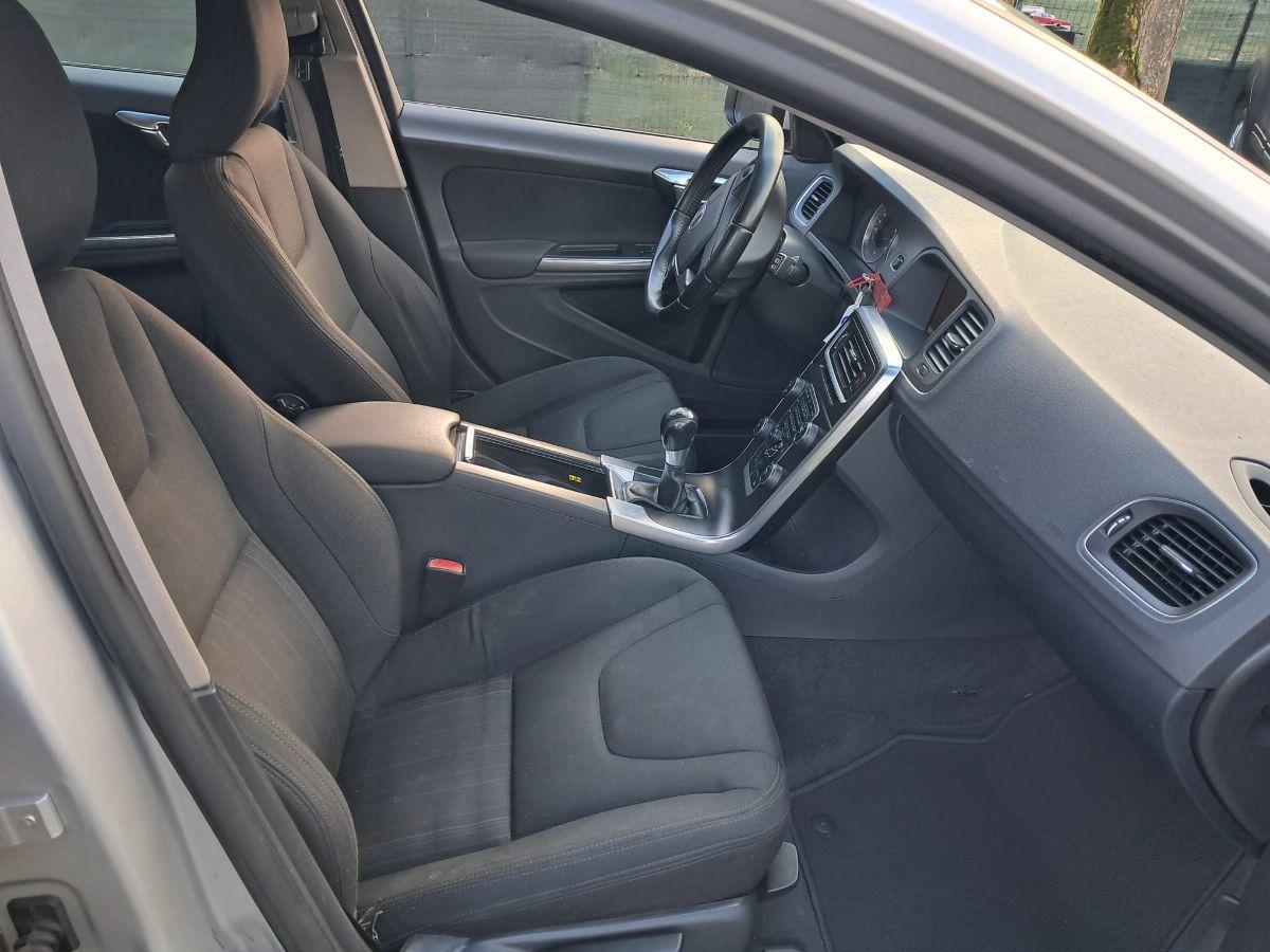 VOLVO - V60 - D2 Summum