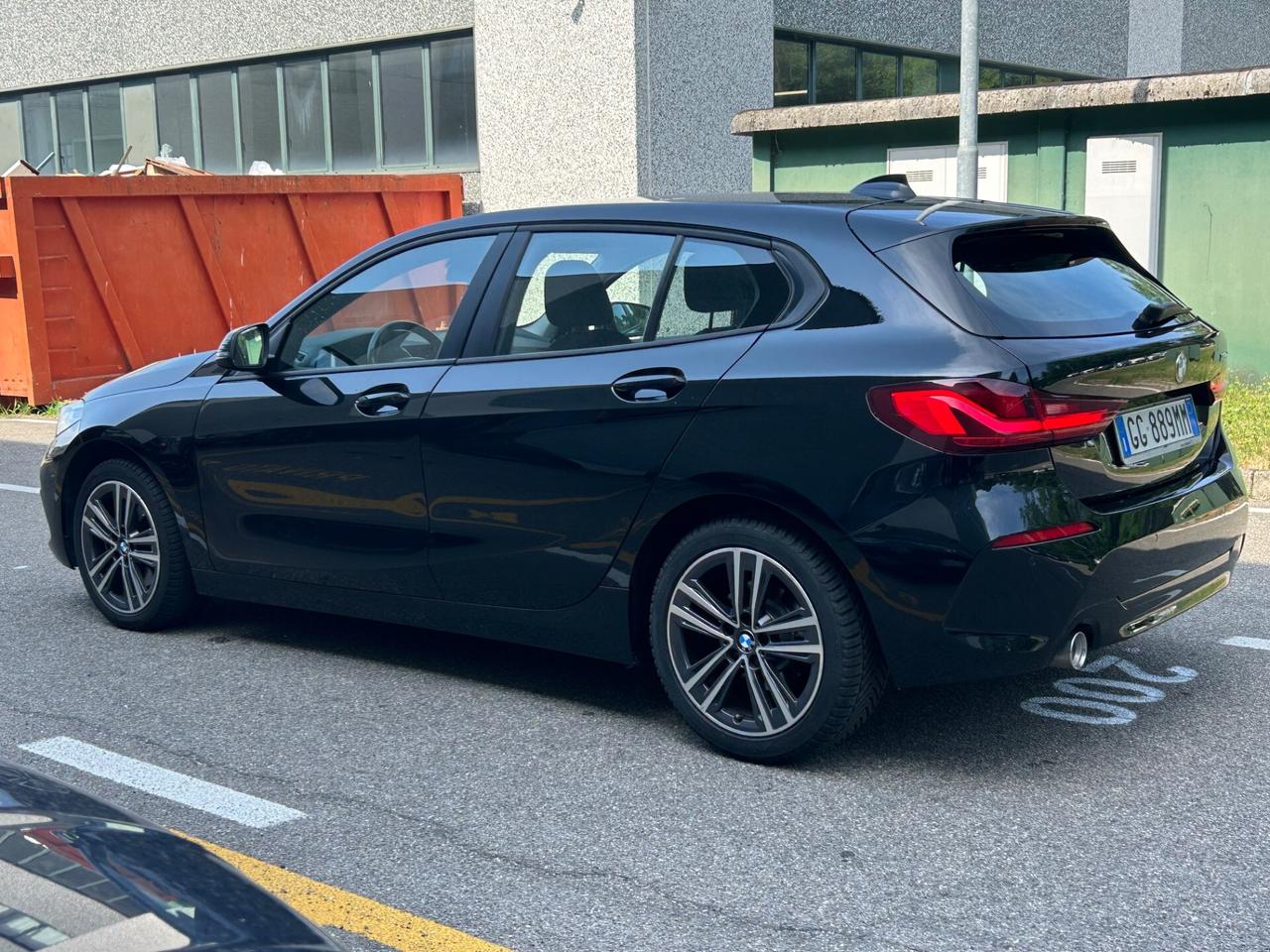 Bmw 116d Automatica – IVA Esposta Navi LED 2021