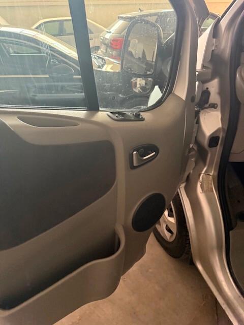 Renault Trafic T29 2.0 dCi/115 PL-TN Passenger Grand Black Ed. 9 Posti