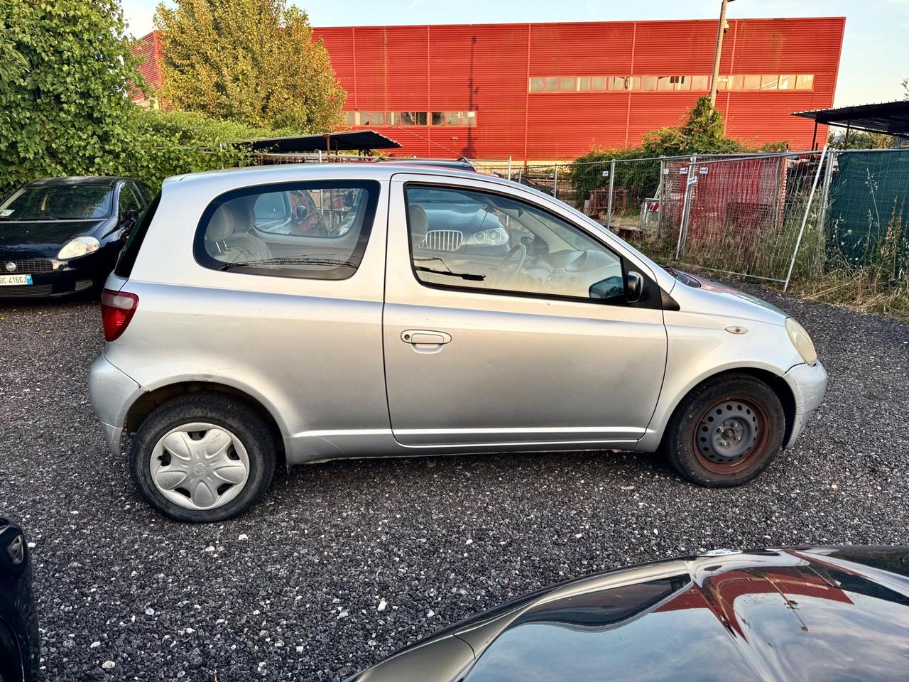 Toyota Yaris 1.0i 3 porte benzina 68cv Neopatentati 2001