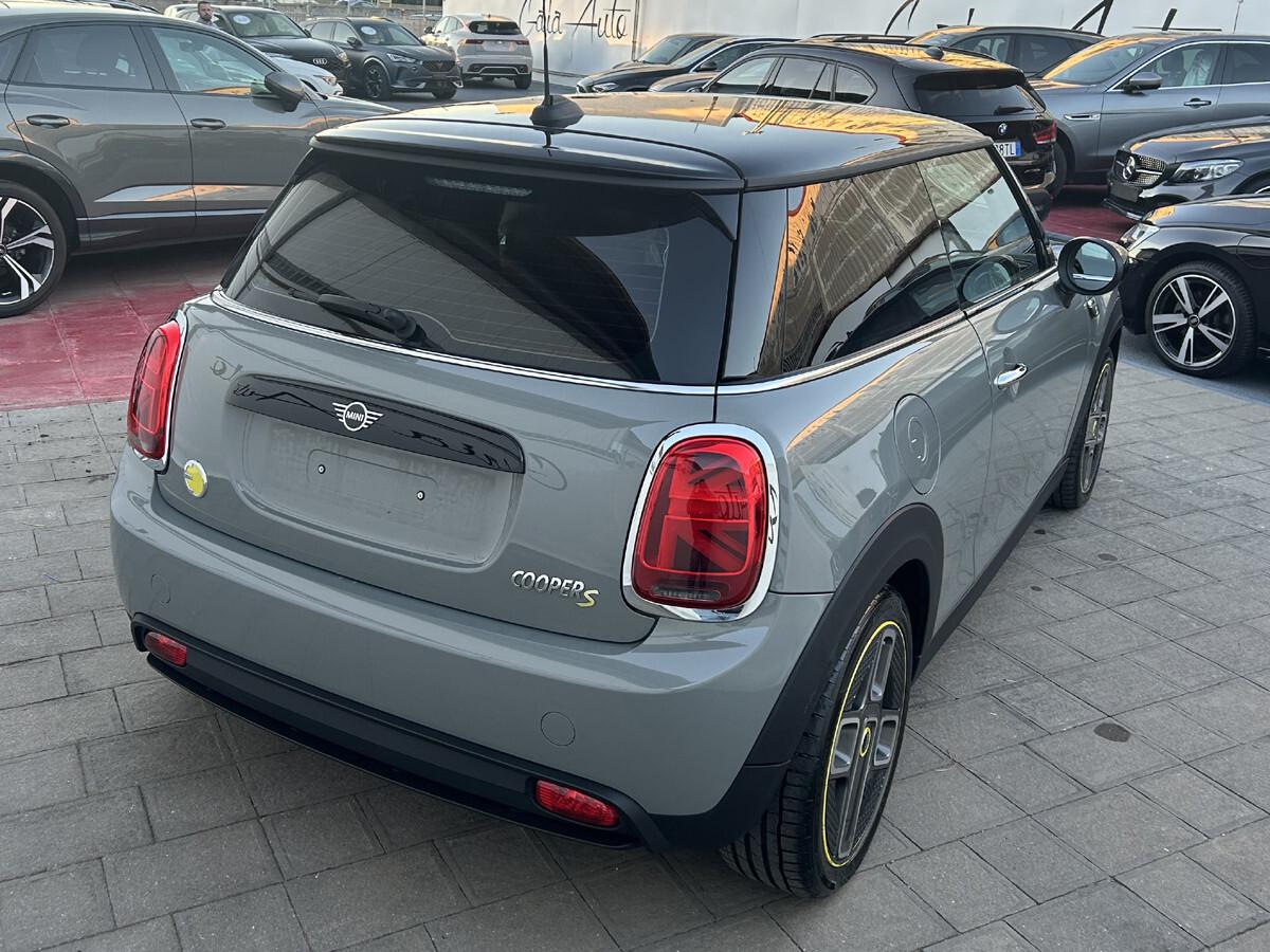 Mini Mini Full Electric COOPER SE NAVI AUTOM.