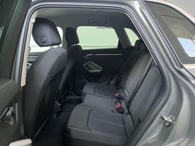 Audi Q3 Q3 35 2.0 tdi S line edition s-tronic TUA da 299,00 al mese