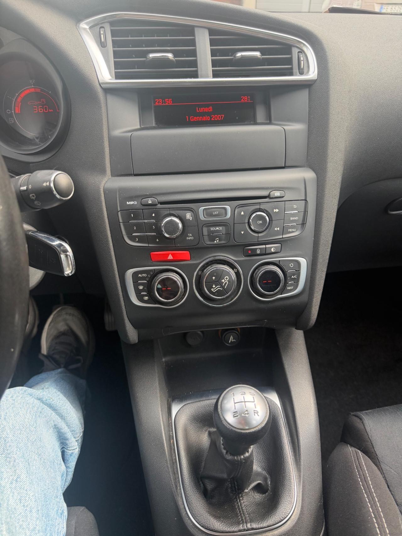 Citroen C4 1.4 VTi 95 Attraction