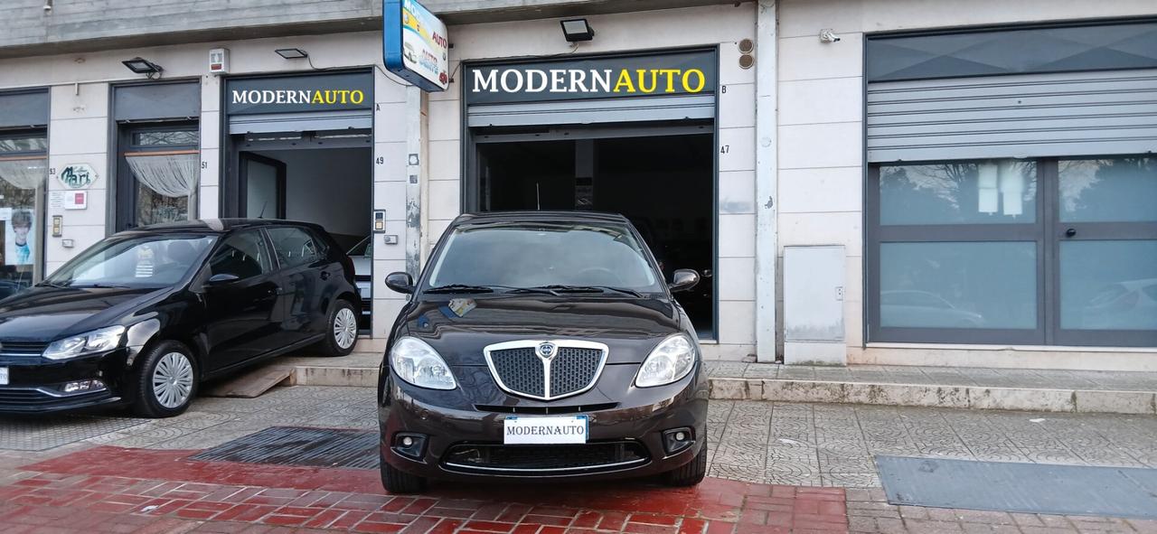 LANCIA YPSILON 1.2 PARI AL NUOVO