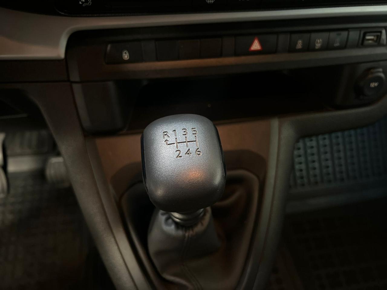 Peugeot Traveller BlueHDi 120 S&S Standard Business