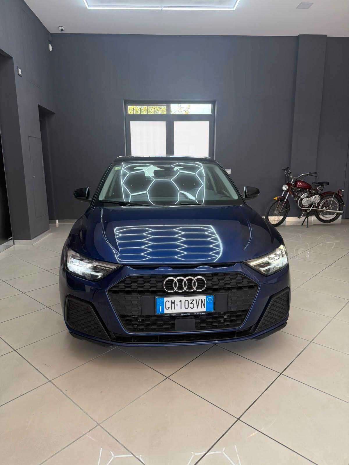 Audi A1 SPB 35 TFSI S tronic Identity Black