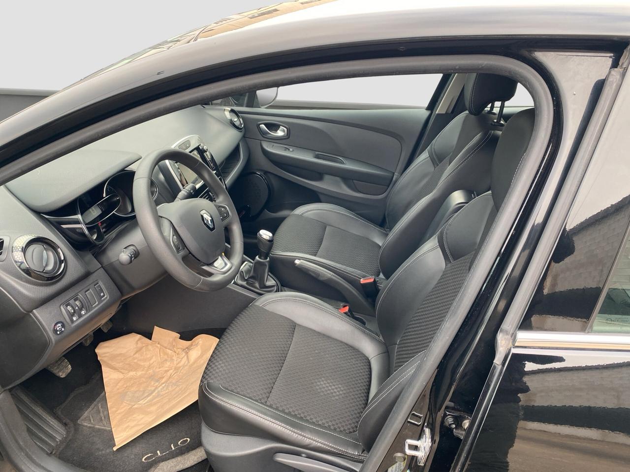 Renault Clio TCe 12V 90 CV GPL 5 porte Moschino Life