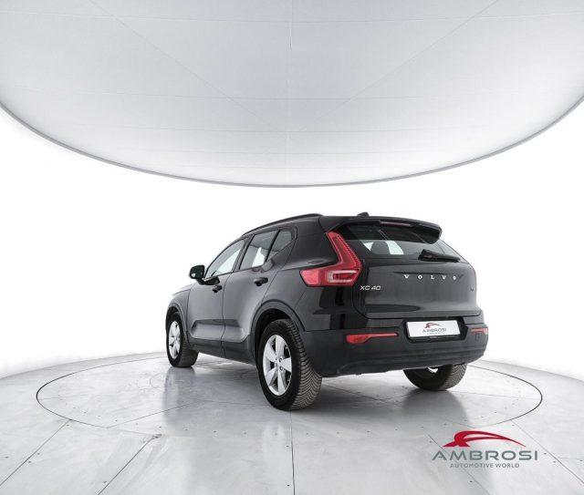 VOLVO XC40 T3 Momentum Core