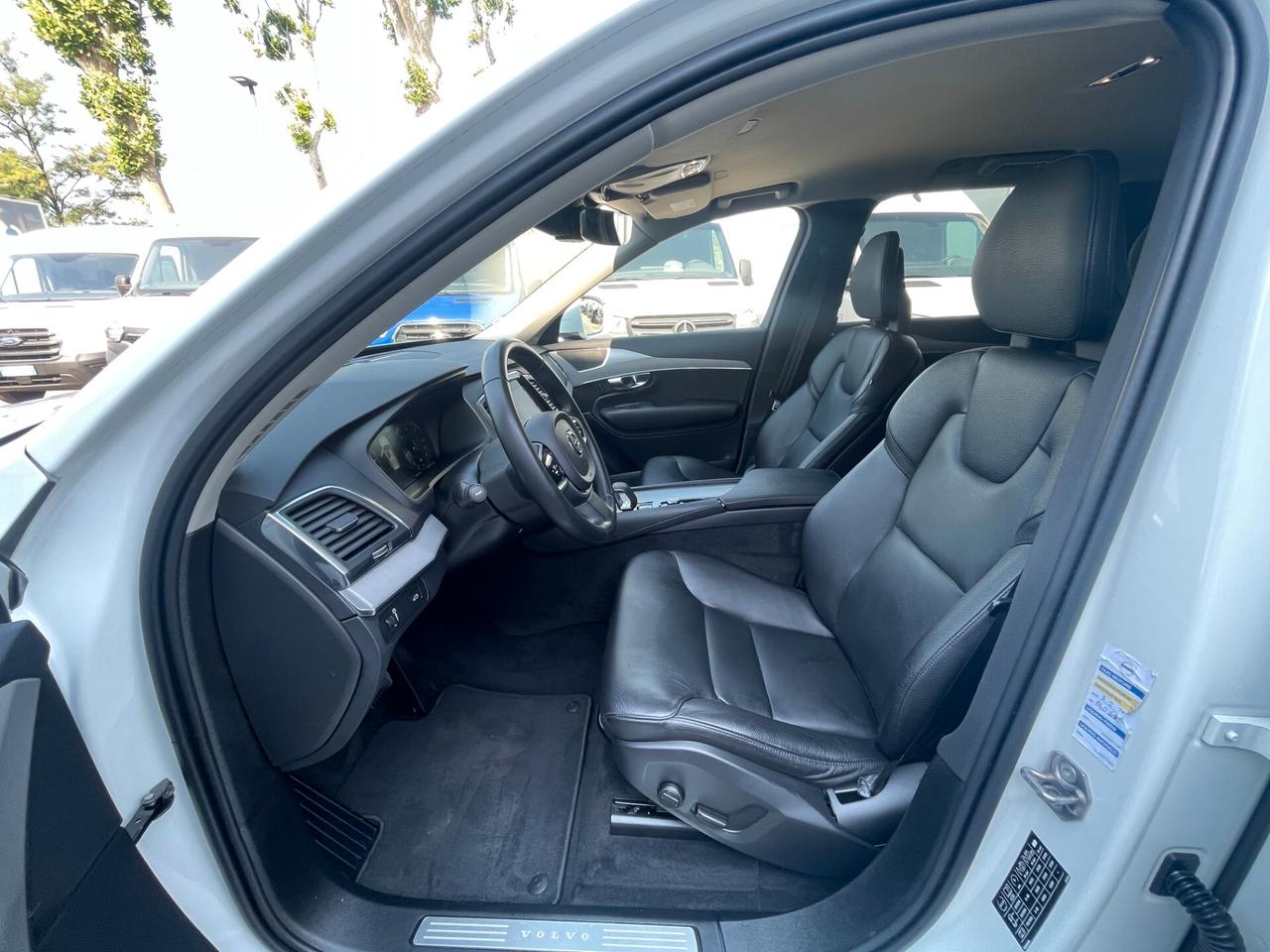Volvo XC 90 XC90 B5 (d) AWD Geartronic Momentum Pro