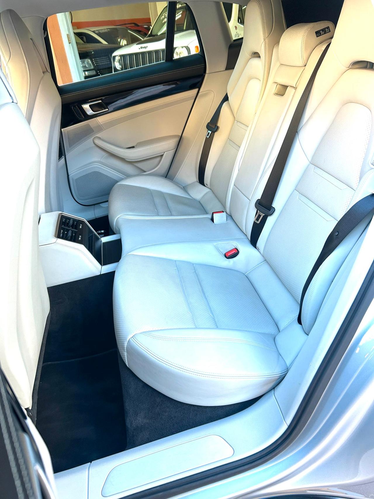 Porsche Panamera Sport Turismo 2.9 4 10 years Edition auto