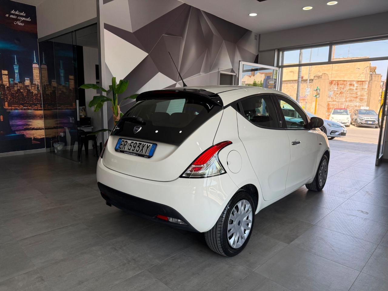 Lancia Ypsilon 1.2 69 CV 5 porte S&S Silver-2013