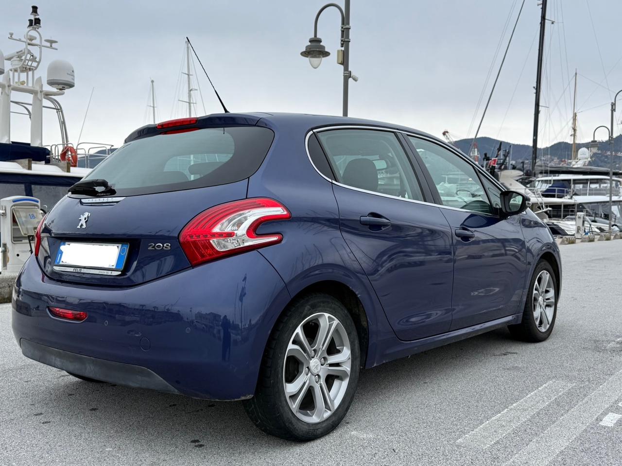 Peugeot 208 1.2 VTi 82 CV--GPL--GPL--NEOPATENTATI