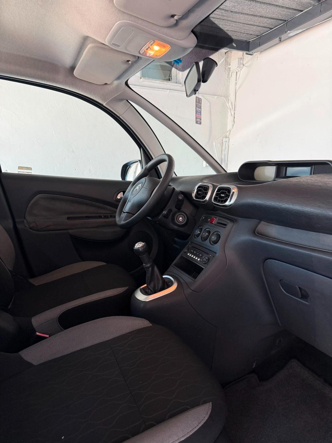 Citroen C3 Picasso 1.4 VTi 95 GPL airdream Seduction