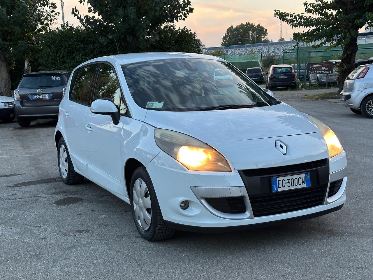 Renault Scenic Scénic X-Mod 1.5 dCi 110CV Luxe