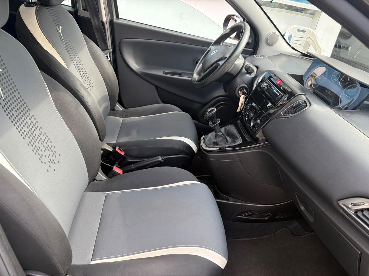 Lancia Ypsilon 1.2 69 CV 5 porte Gold*EURO6*NEOPATENTATI